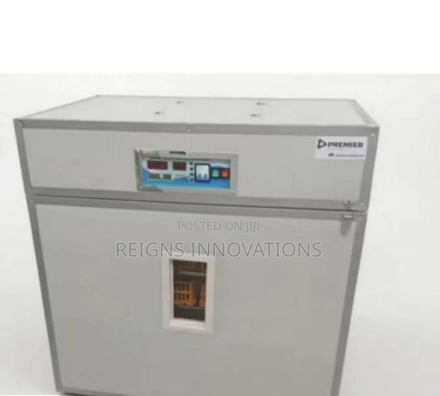 528 Automatic Turning Eggs Incubator