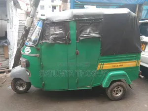 Piaggio Scooter 2021 Green