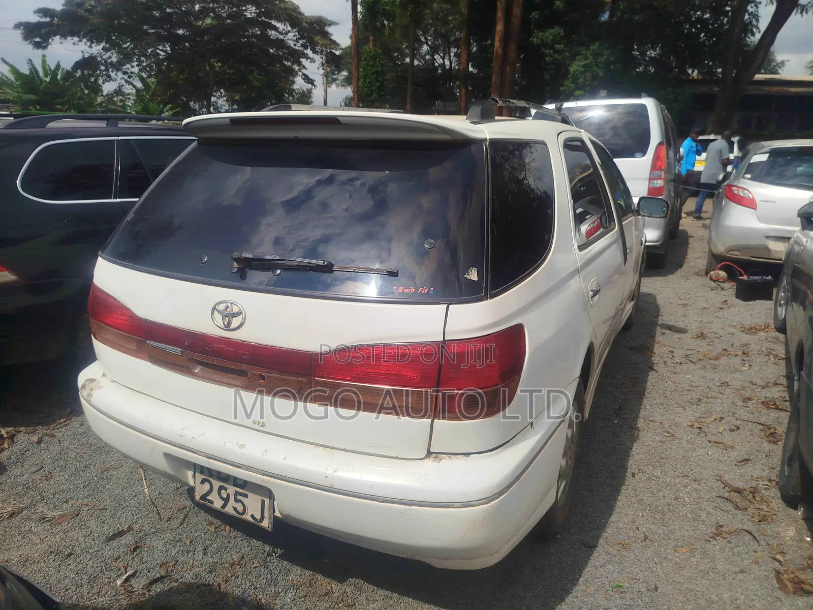 Toyota Vista 2001 White