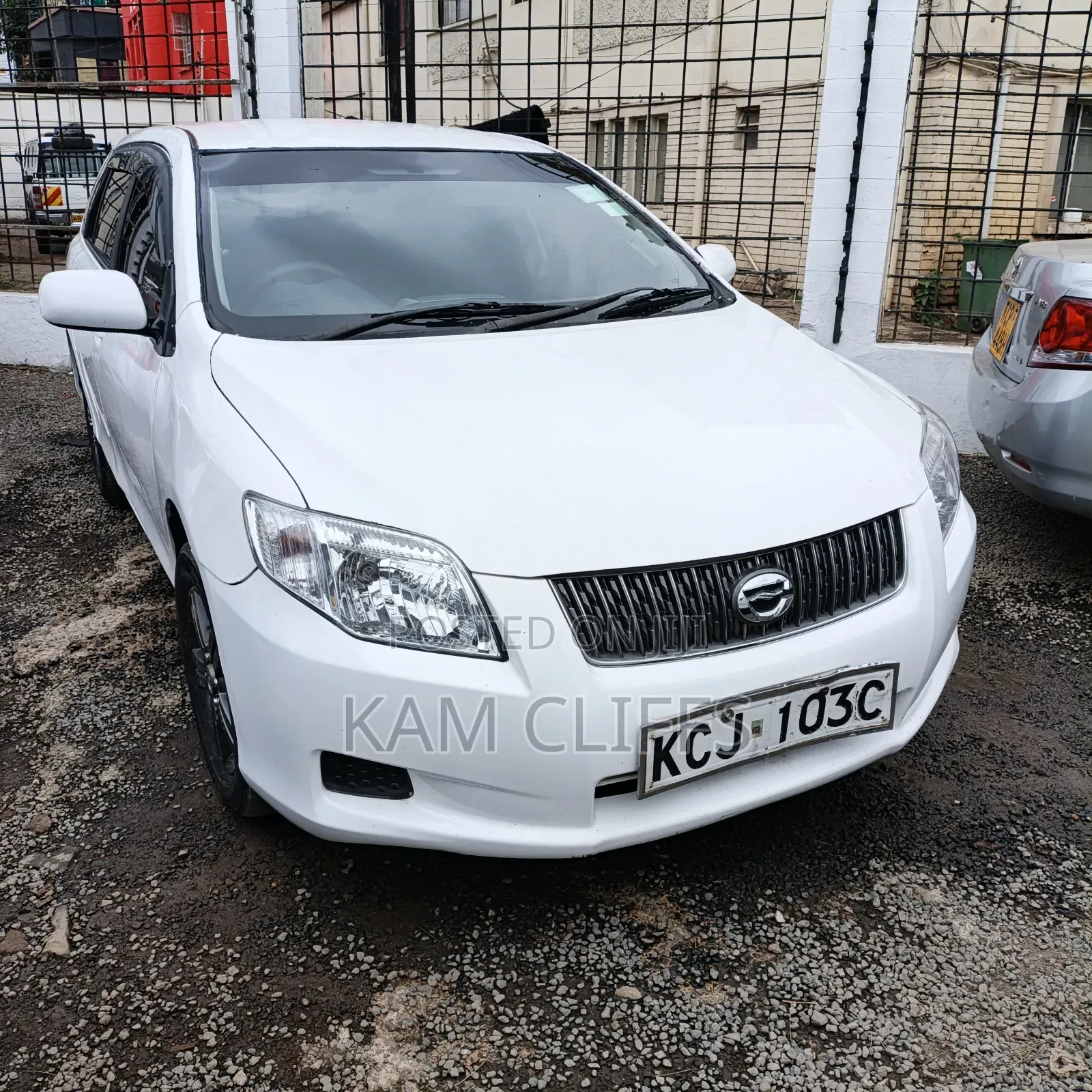 Toyota Corolla Fielder 2010 Pearl