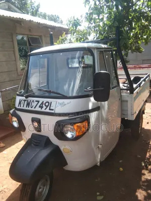 Piaggio Scooter 2023 White