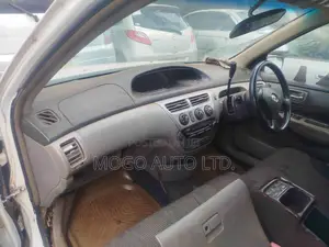 Toyota Vista 2001 White