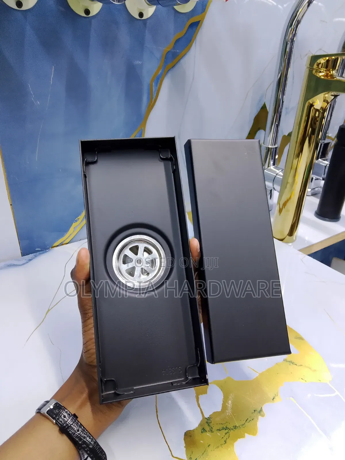 Floor Drain 20cm by 8cm Black (Tile Top)