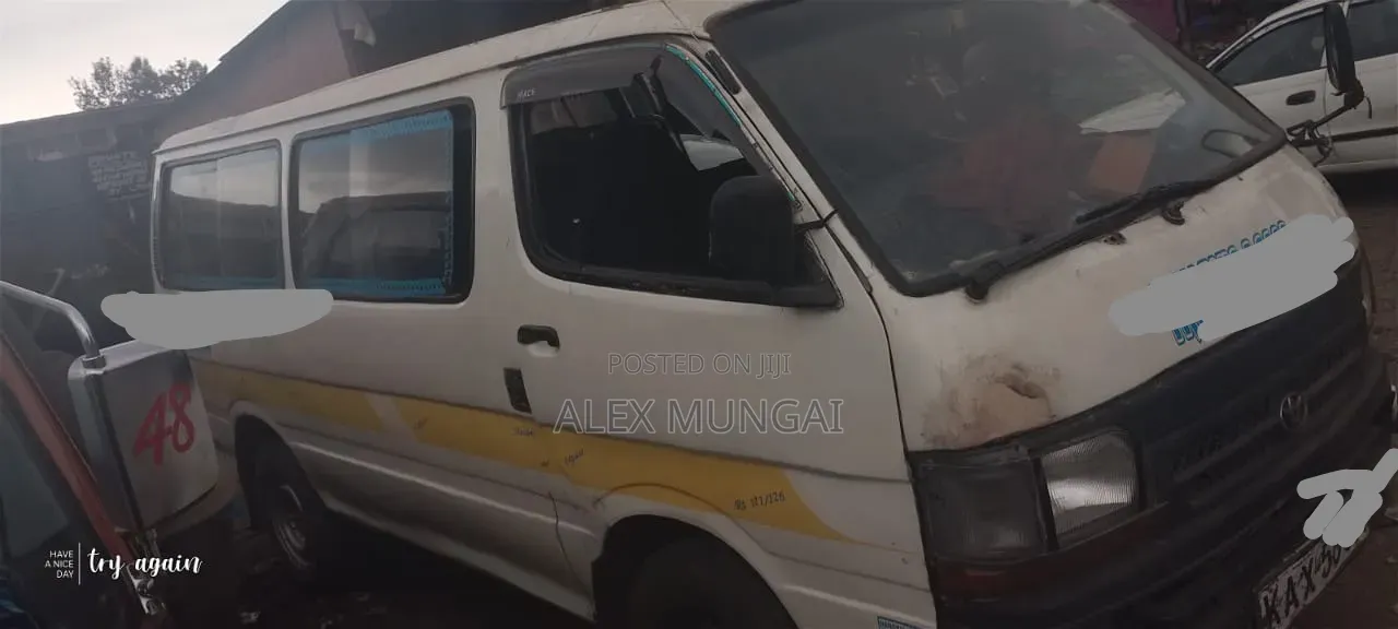 Toyota HiAce 2000 White