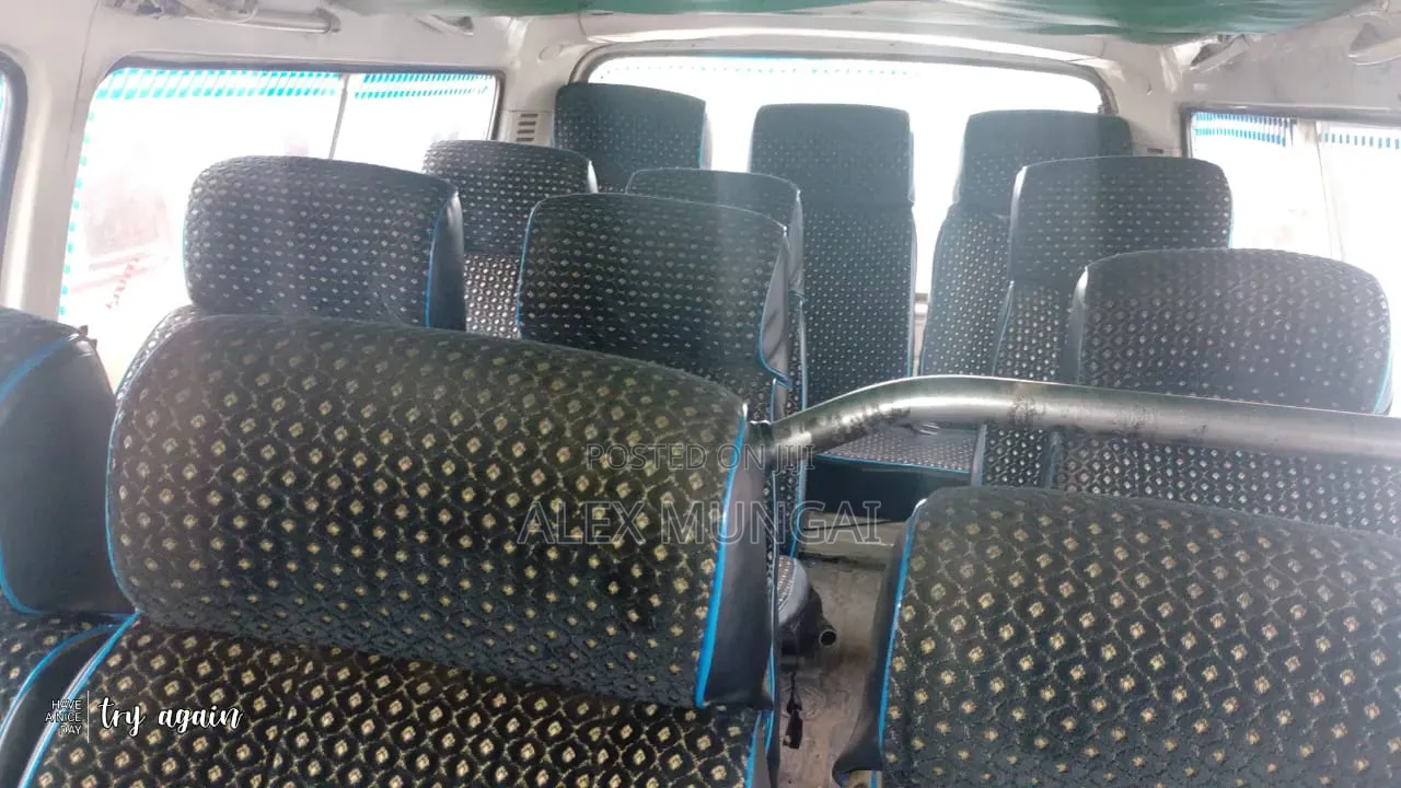 Toyota HiAce 2000 White