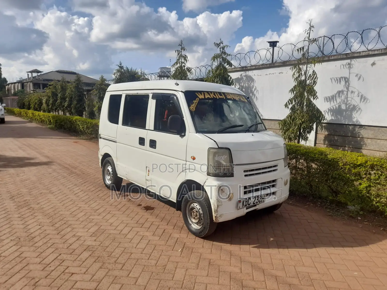 Suzuki Every Wagon 2014 White