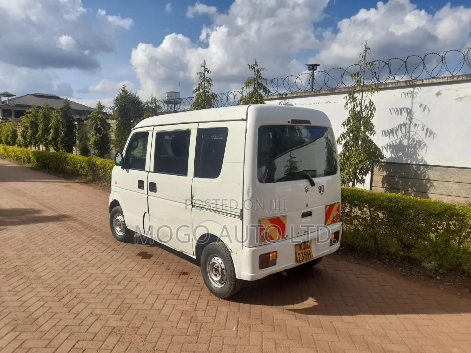 Suzuki Every Wagon 2014 White