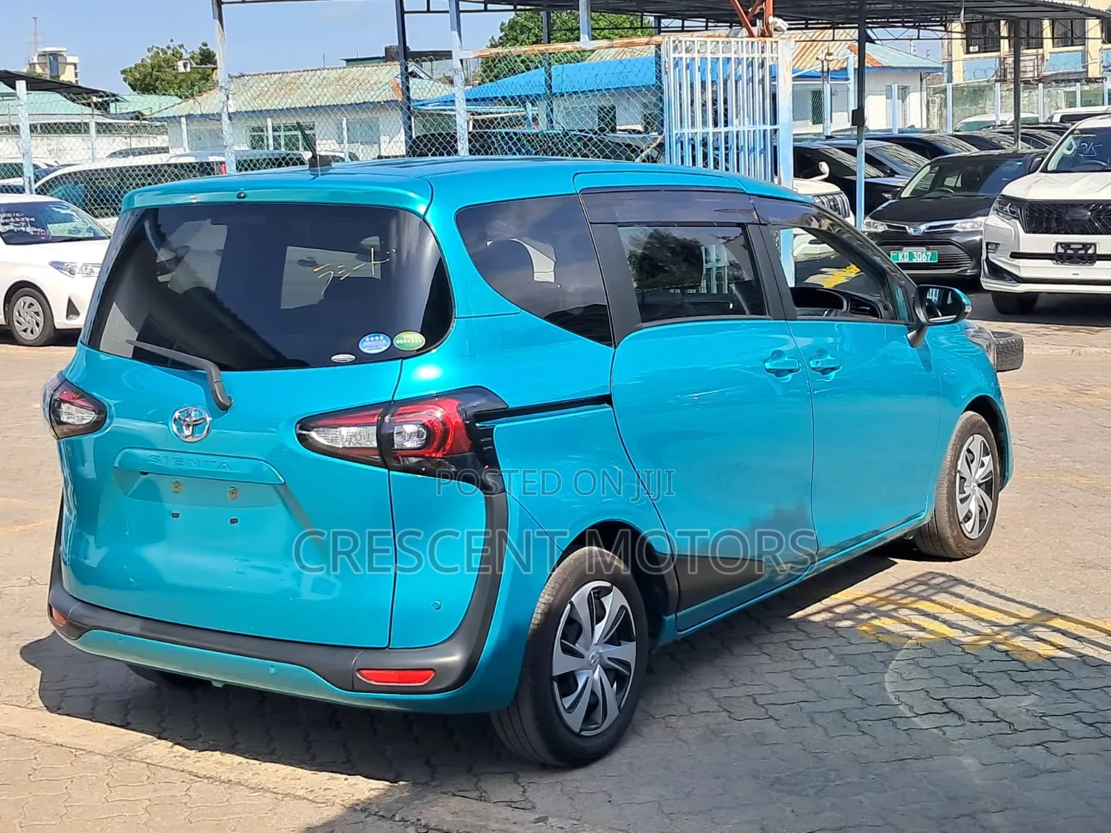 Toyota Sienta 2020 Blue