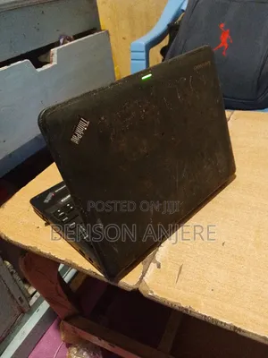 Laptop Lenovo ThinkPad X240 4GB Intel Celeron HDD+SSD 256GB