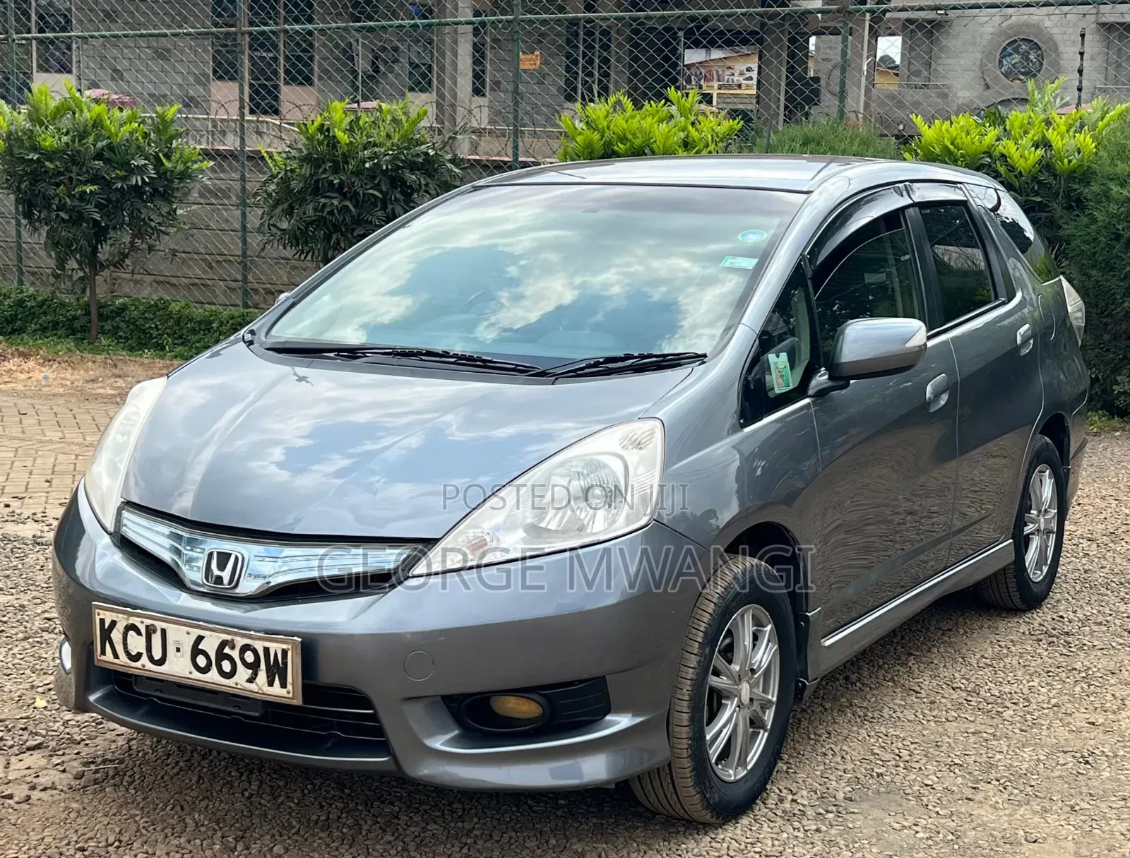 Honda Fit Shuttle 2012 Gray