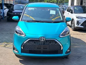 Toyota Sienta 2020 Blue