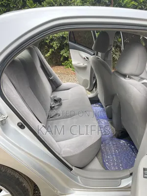 Toyota Axio 2010 Silver