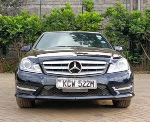 Mercedes-Benz C200 2012 Black