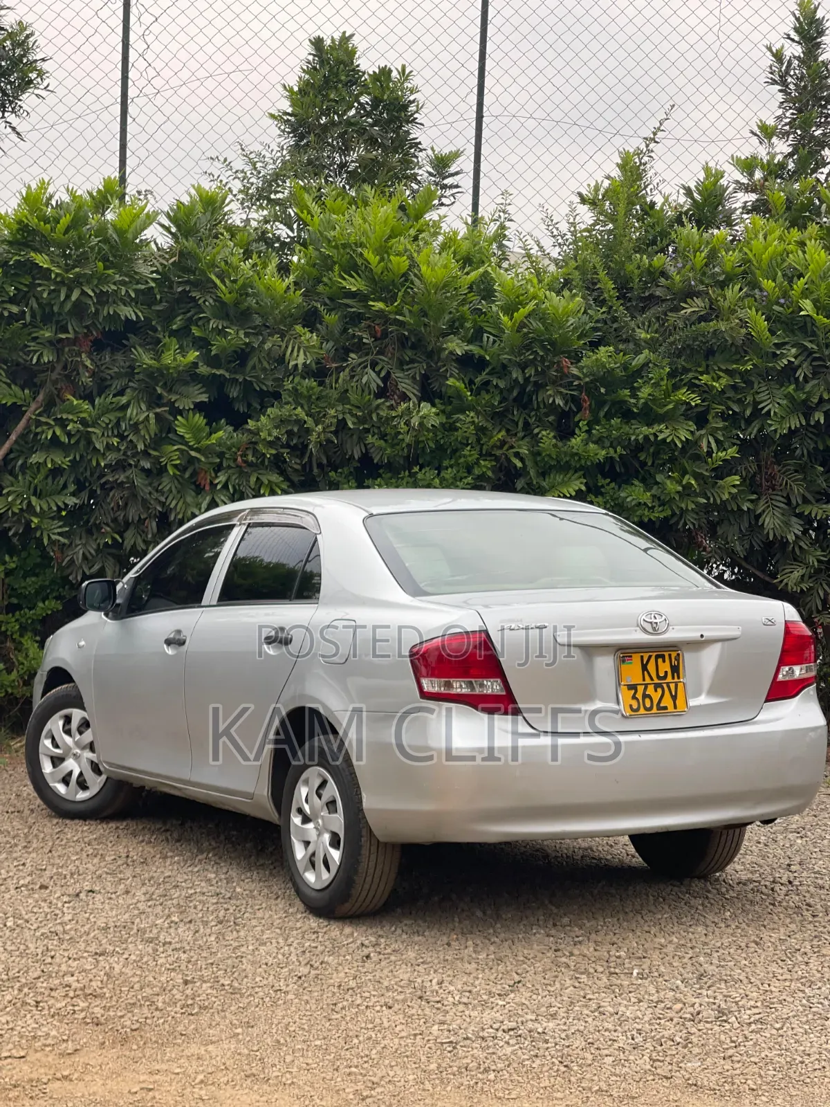 Toyota Axio 2010 Silver