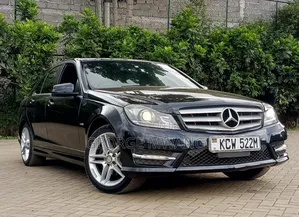 Mercedes-Benz C200 2012 Black