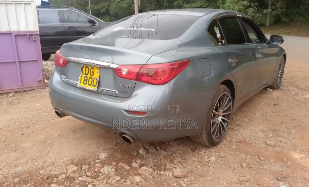 Nissan Skyline 2014 Gray