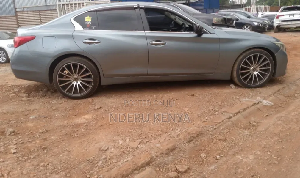 Nissan Skyline 2014 Gray