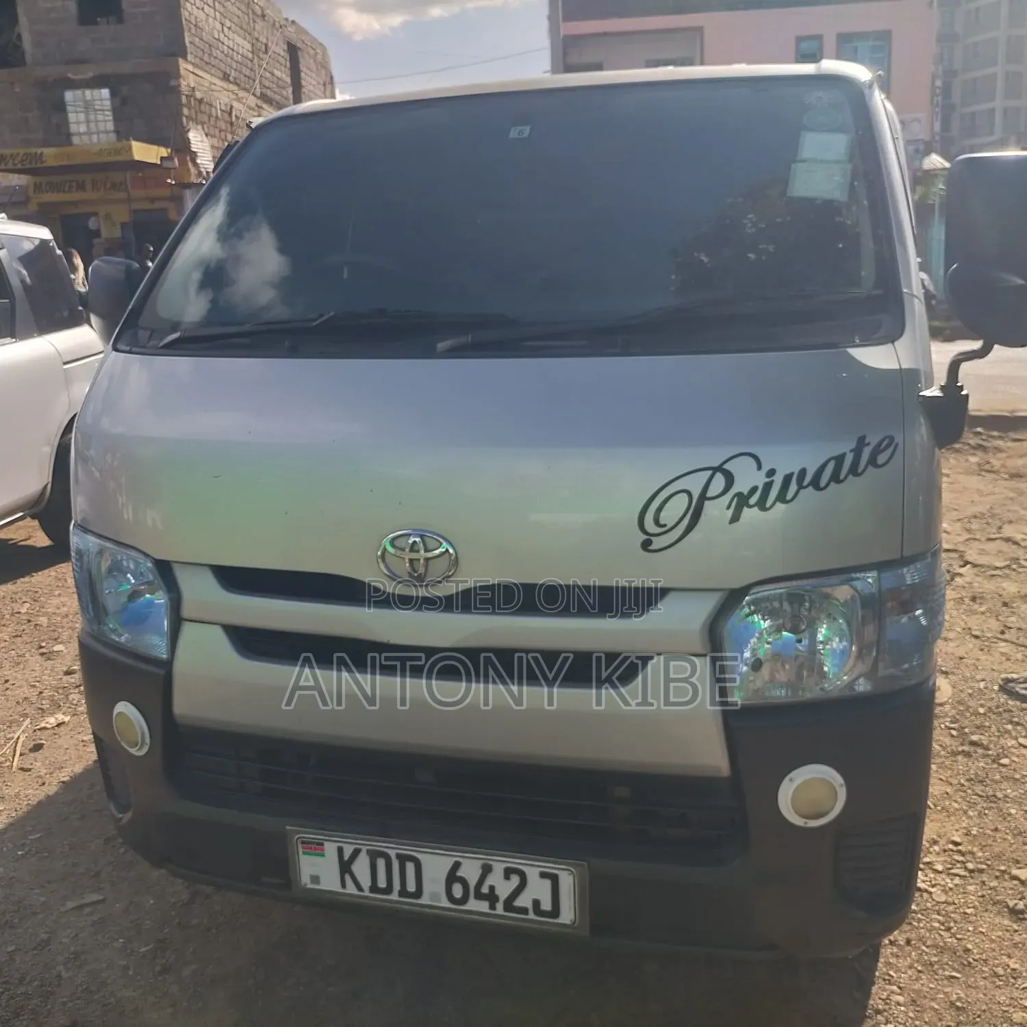 Toyota HiAce 2014 Silver