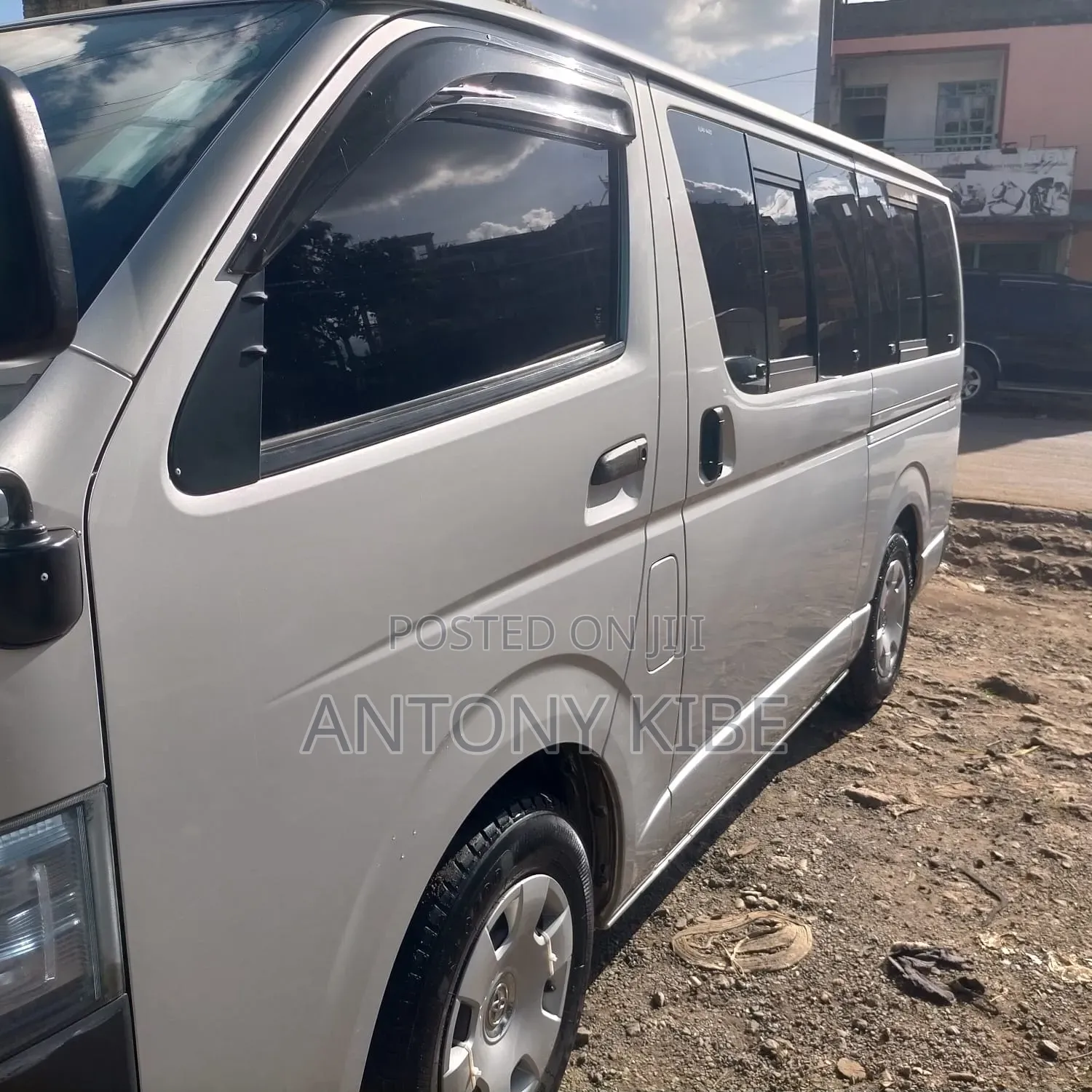 Toyota HiAce 2014 Silver