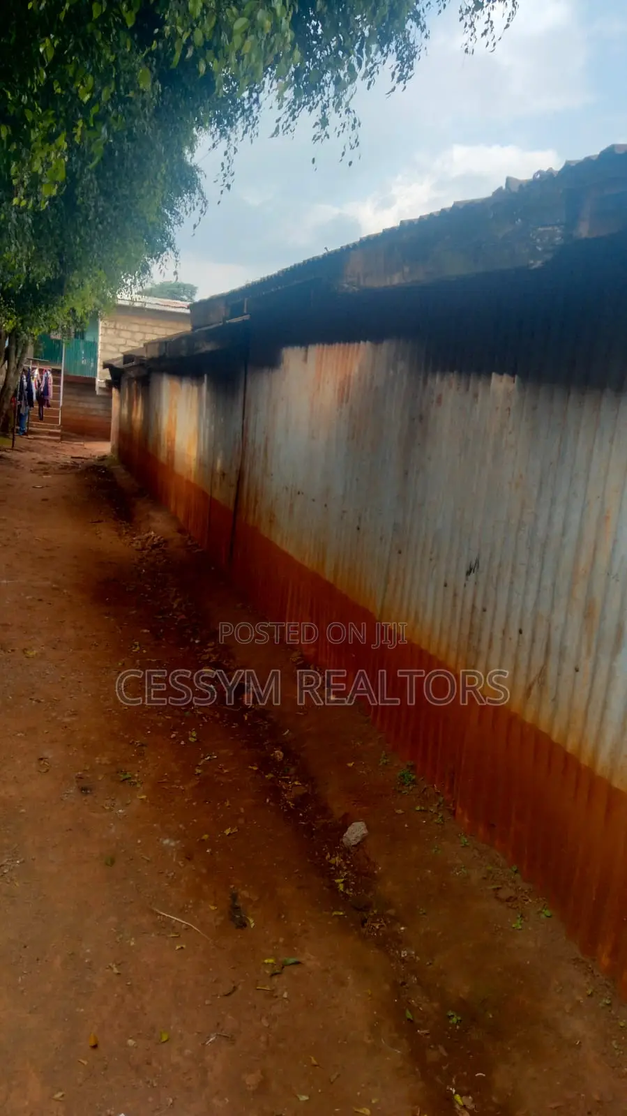 Prime Commercial Plot for Sale. Located 100mtrs From Gitaru Market