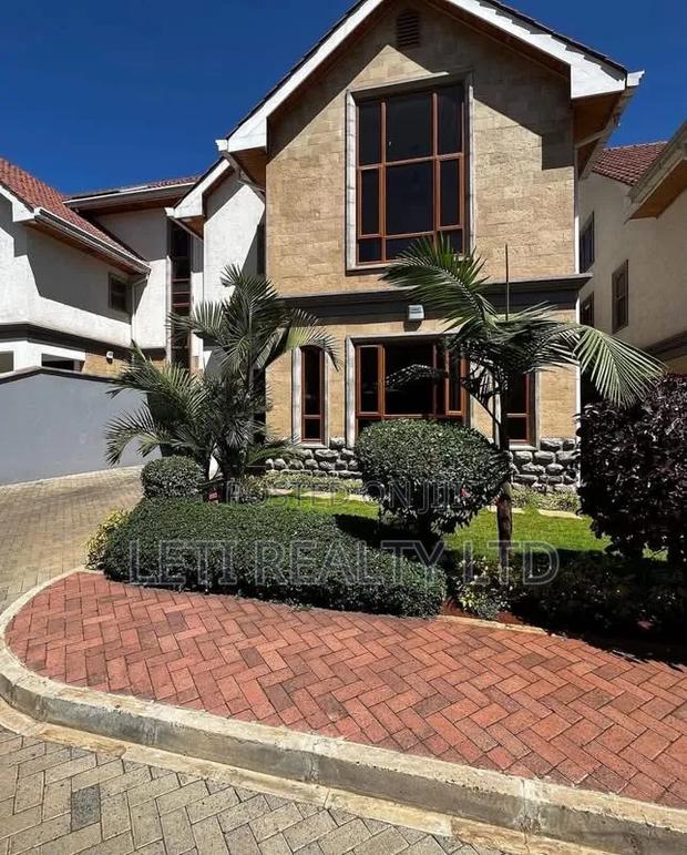 5bdrm Townhouse / Terrace in Muthangari for rent