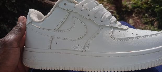 Nike Air Shoes - thumbnail 2