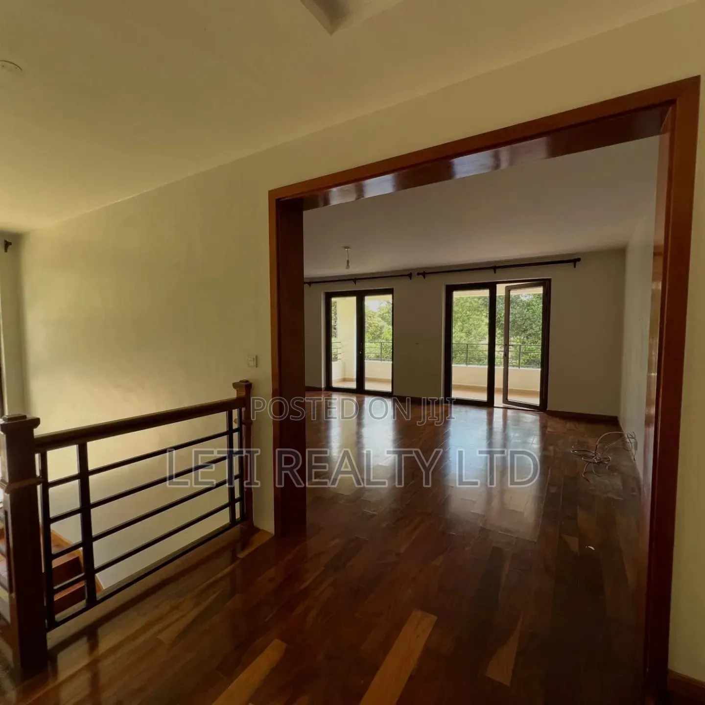 5bdrm Townhouse / Terrace in Muthangari for rent