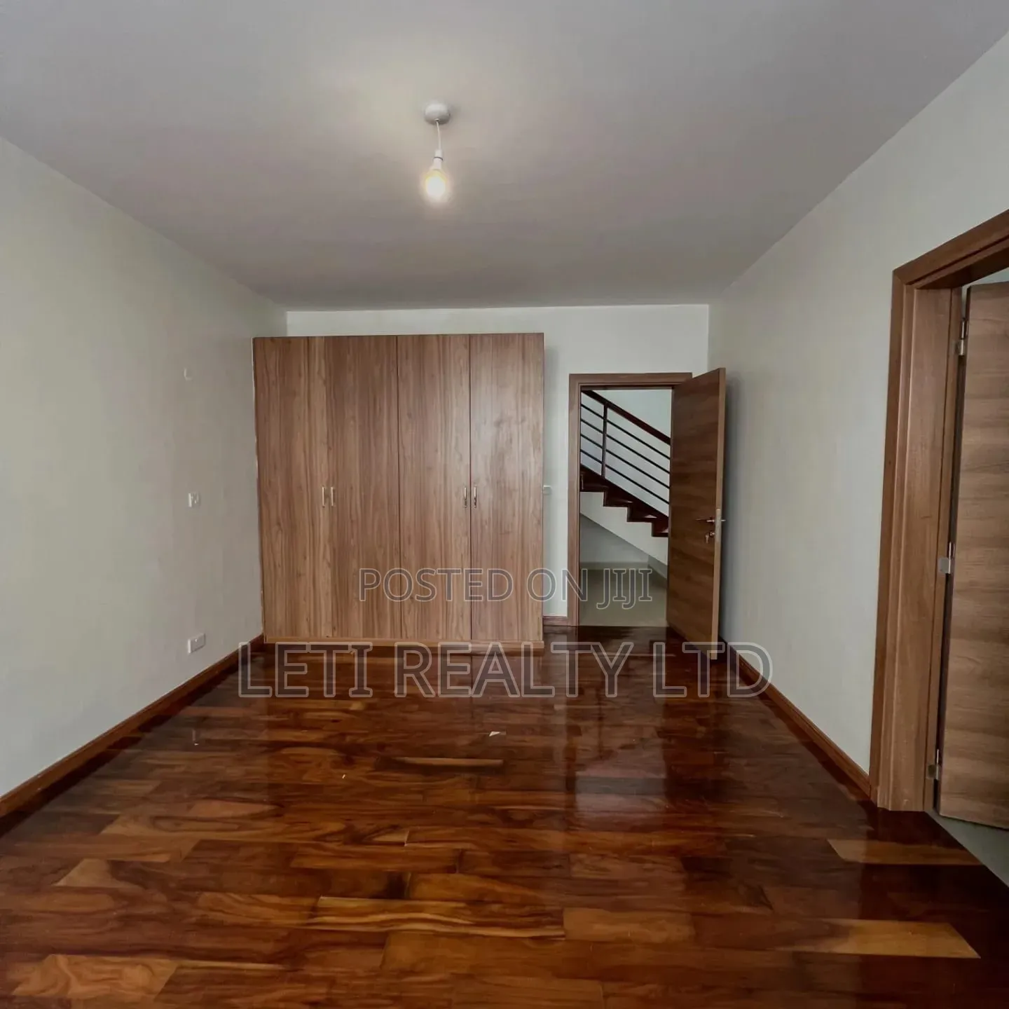 5bdrm Townhouse / Terrace in Muthangari for rent