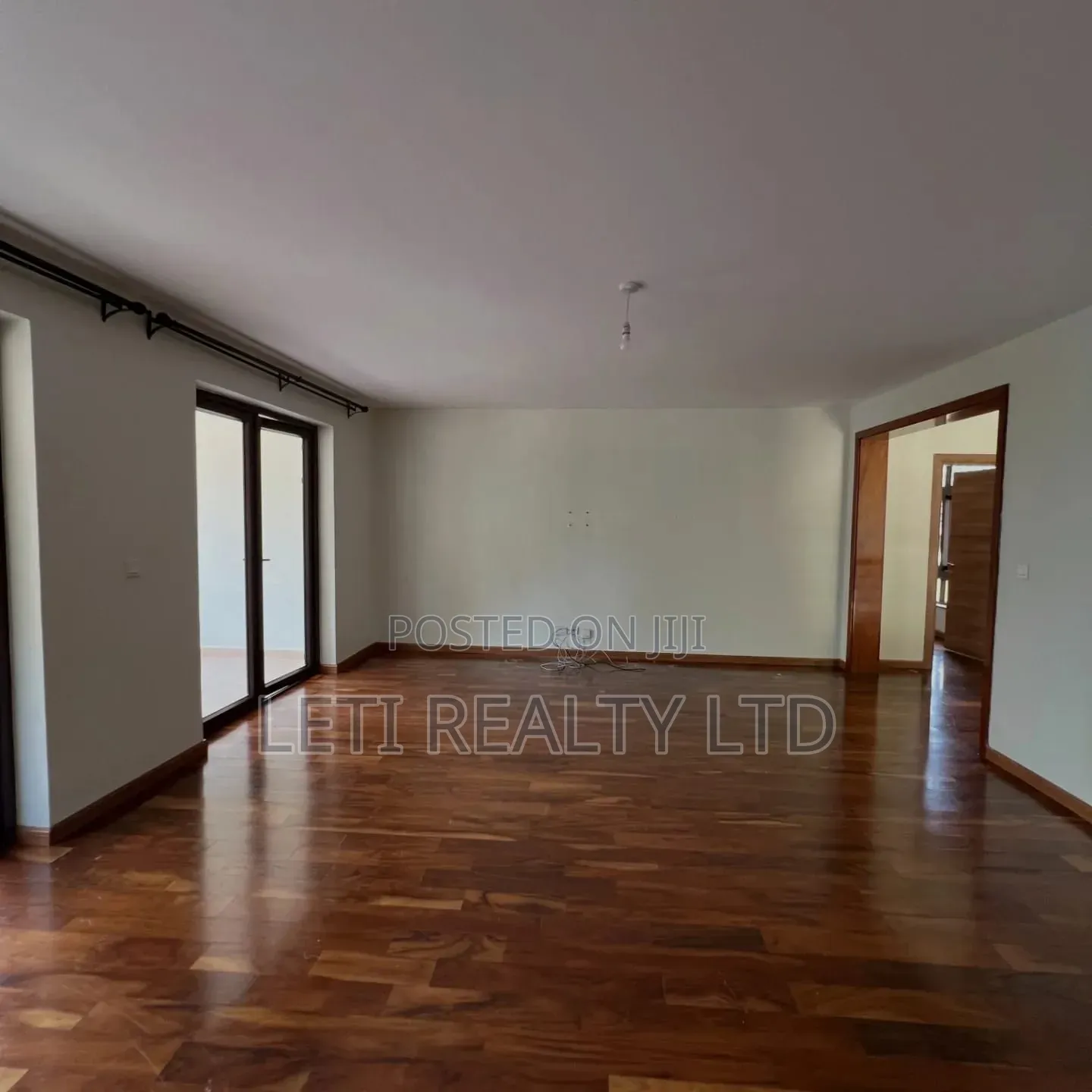 5bdrm Townhouse / Terrace in Muthangari for rent