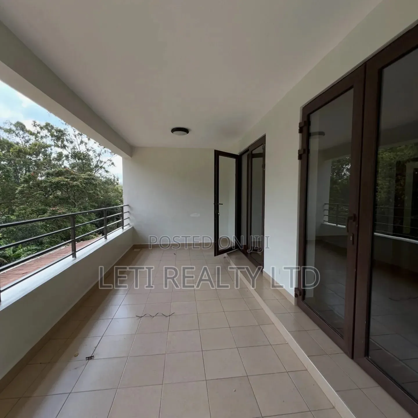 5bdrm Townhouse / Terrace in Muthangari for rent