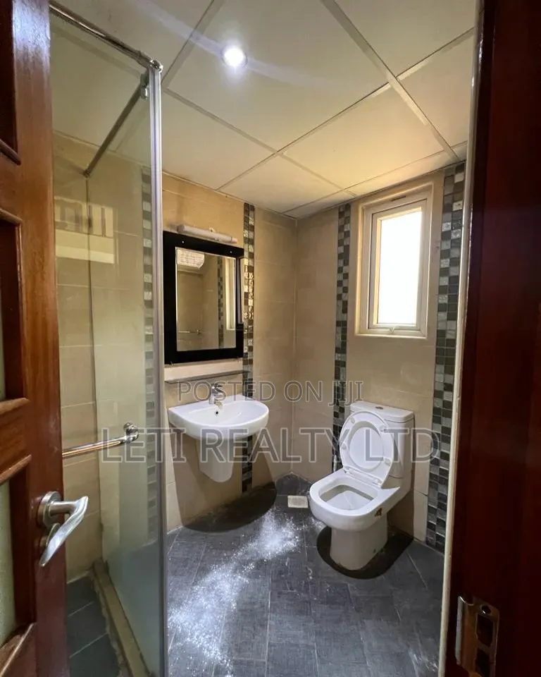 5bdrm Townhouse / Terrace in Muthangari for rent