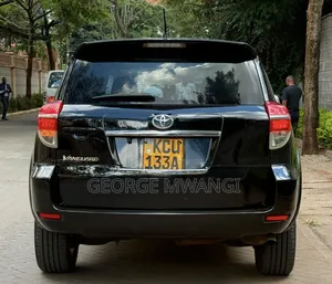 Toyota Vanguard 2013 Black