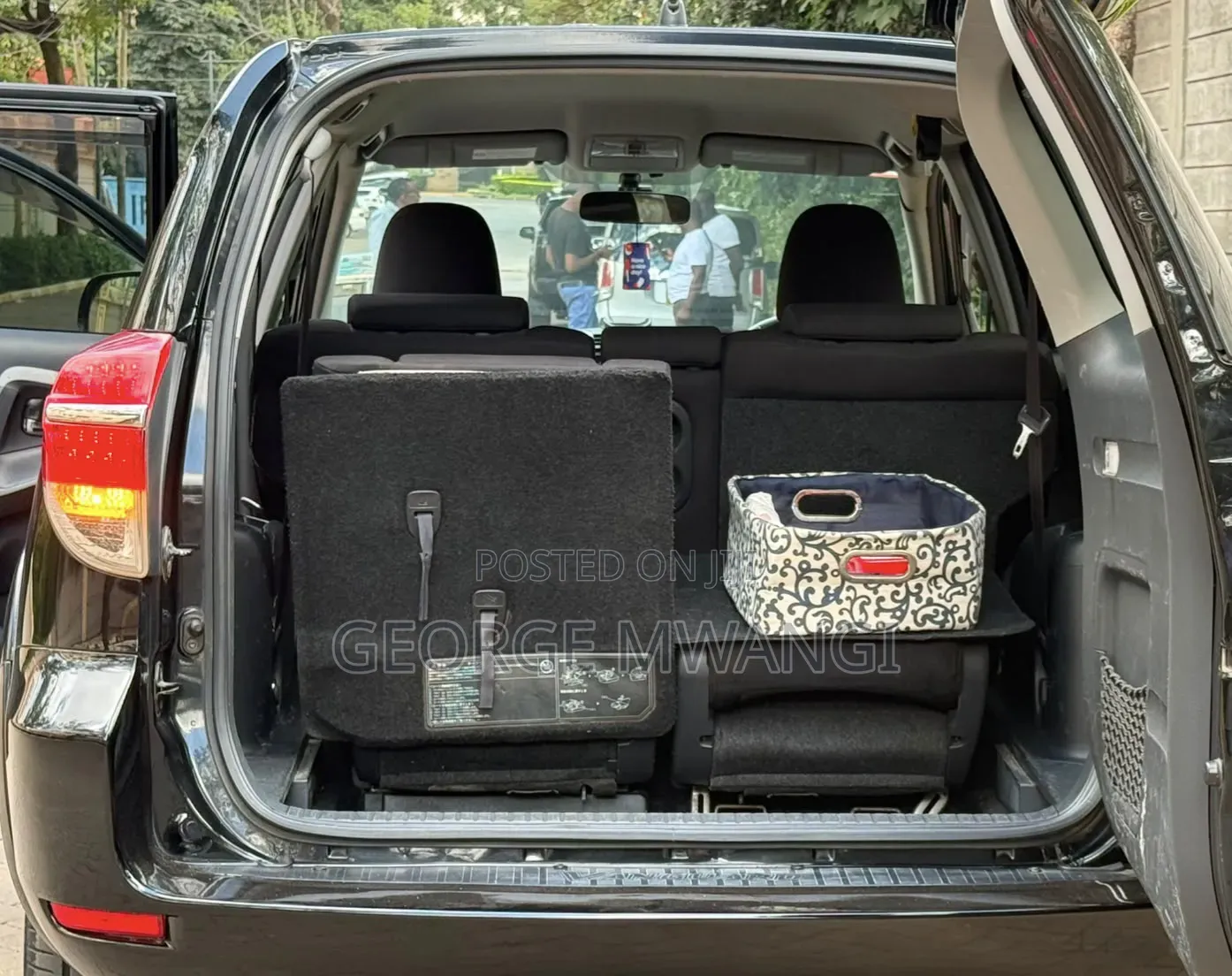 Toyota Vanguard 2013 Black