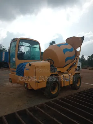 Self Loading Concrete Mixer for Hire