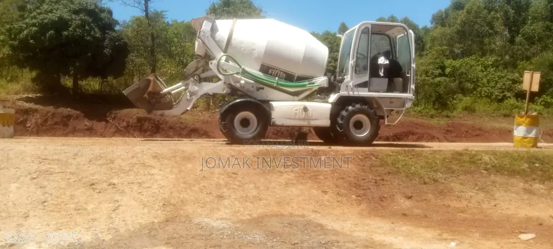 Self Loading Concrete Mixer for Hire