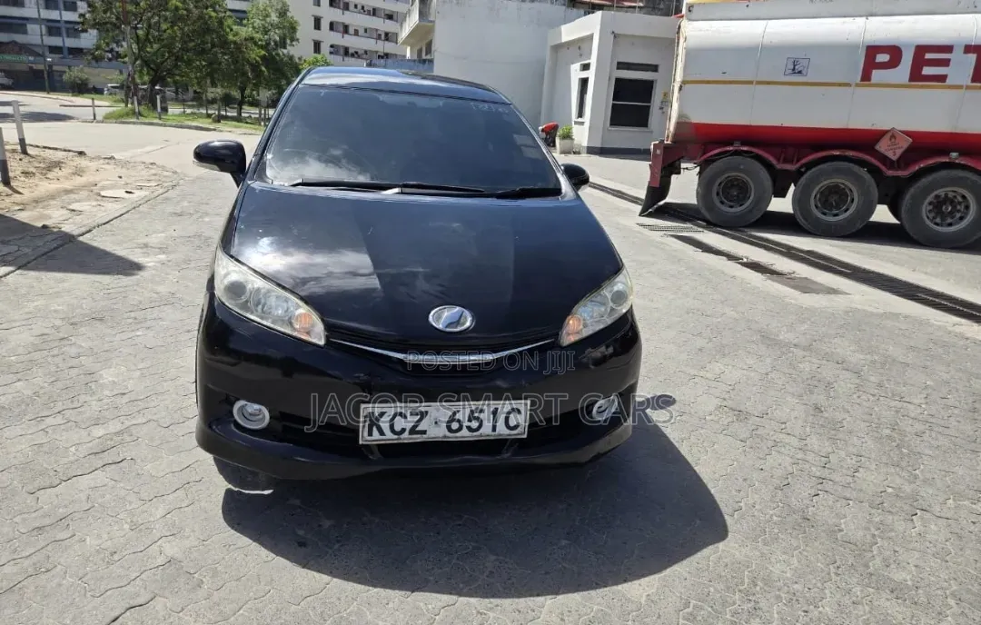 Toyota Wish 2013 Black