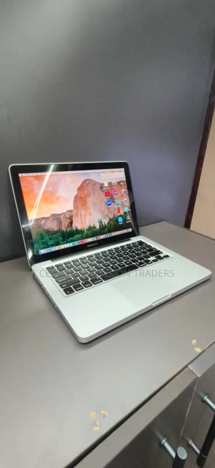 Laptop Apple MacBook 2012 8GB Intel Core i5 SSD 256GB