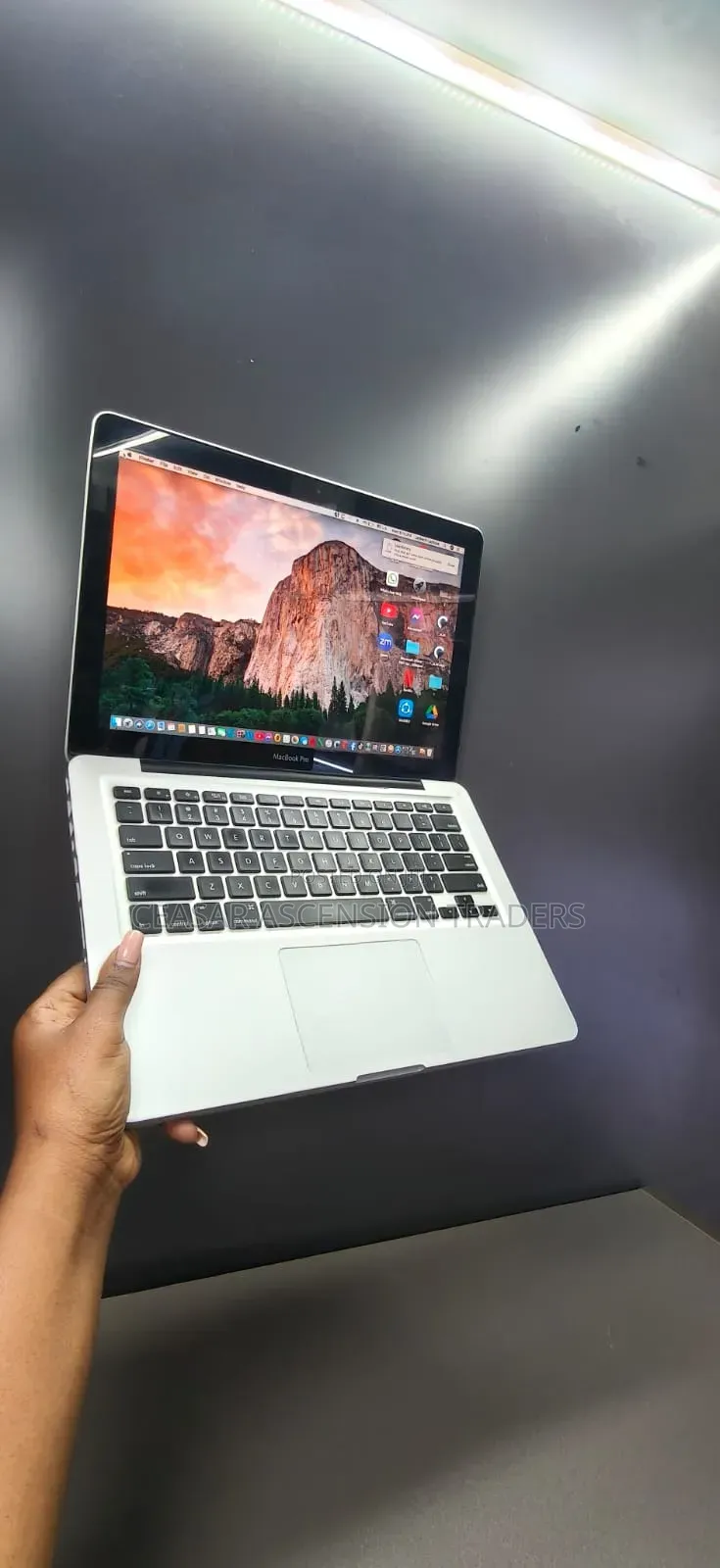 Laptop Apple MacBook 2012 8GB Intel Core i5 SSD 256GB