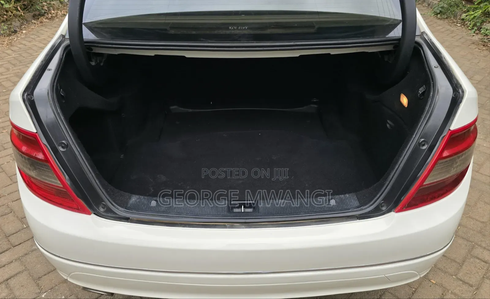 Mercedes-Benz C200 2008 White