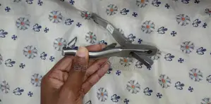 Ear Notcher - U,V and W Shape Available