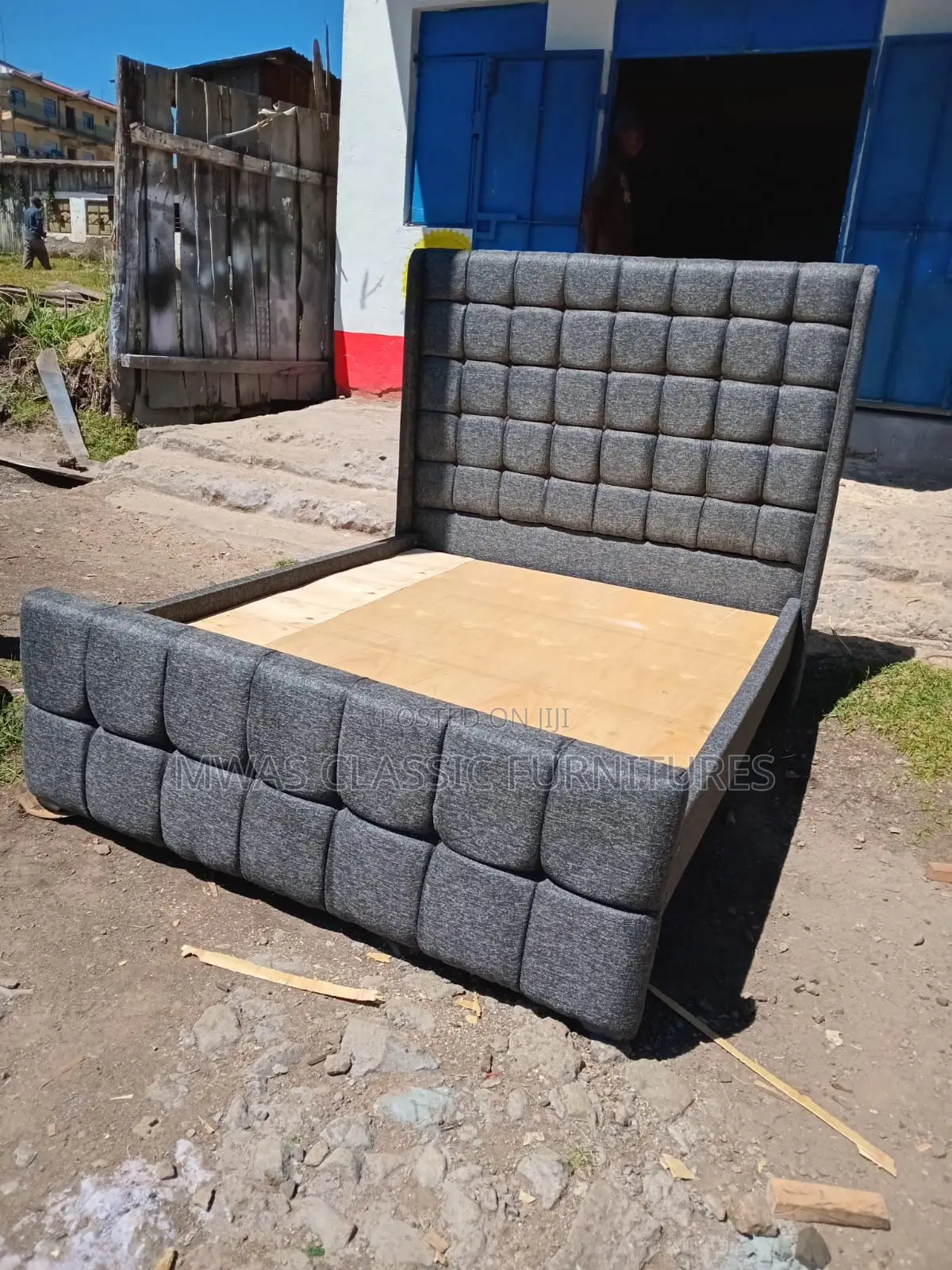Black Chester Bed