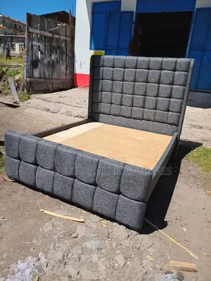 Black Chester Bed