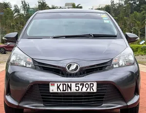 Toyota Vitz 2016 Gray