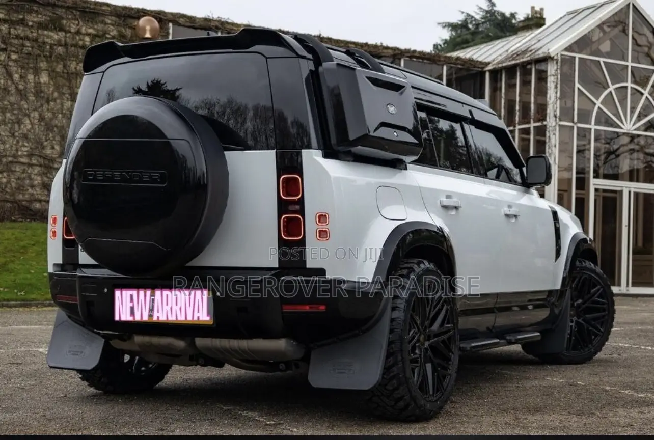 Land Rover Defender X-Dynamic HSE 2022 White