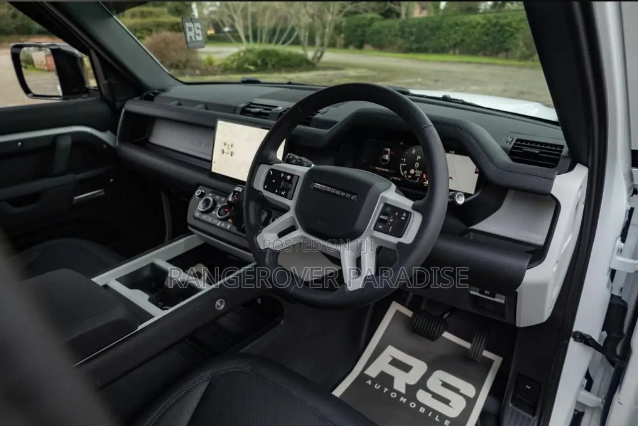 Land Rover Defender X-Dynamic HSE 2022 White