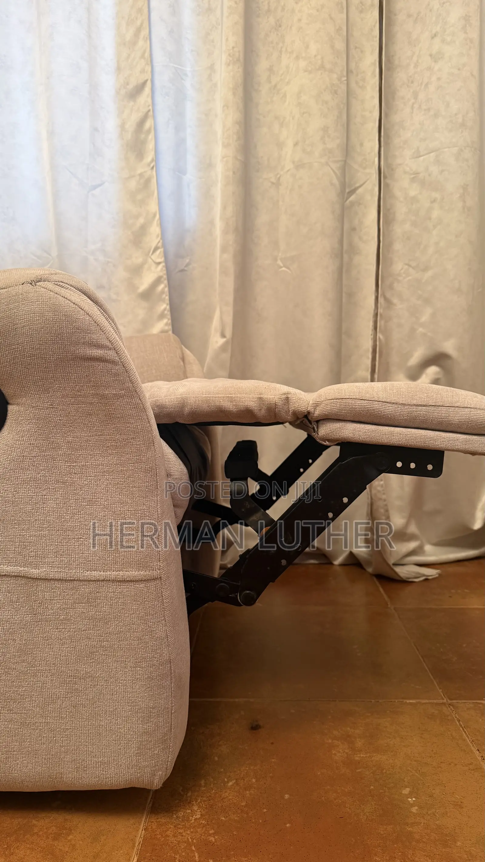 One Seater Recliner