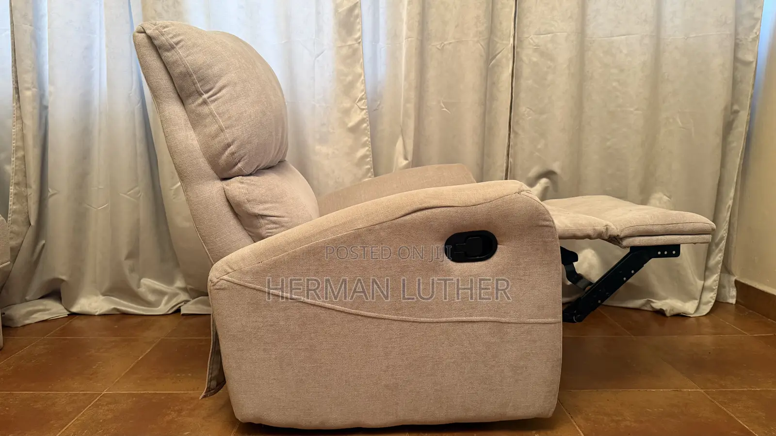 One Seater Recliner
