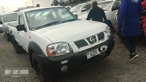 Nissan Pick-Up 2009 White