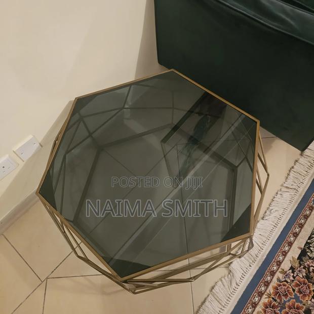 Chic Coffee Table - thumbnail 2