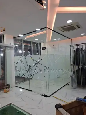 Frameless Glass and Shower Cubicle